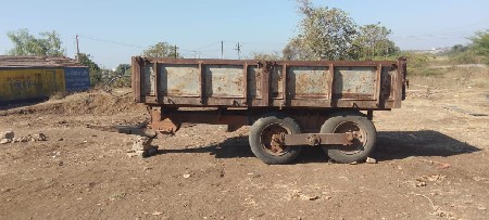 ટેલર વેચવાનું છે