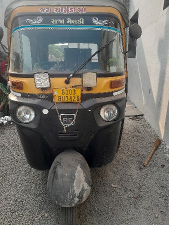 રીક્ષા વેચવાની છે