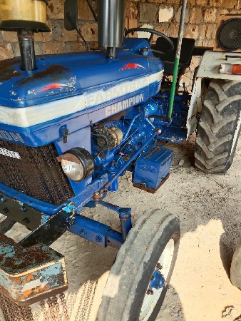 ટ્રેક્ટર વેચવાનું છે