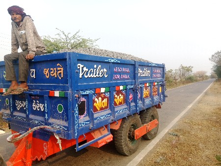 જય સીતારામ ની ફોરવીલ ટેલર વેચવાનું