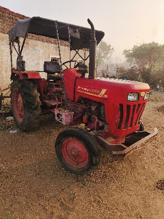 ટ્રેક્ટર વેચવાનું છે