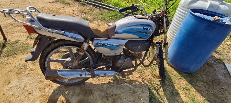 આ હોન્ડા વેચવા ની છે