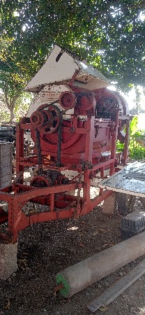 ફુકની વેચવાની છે.