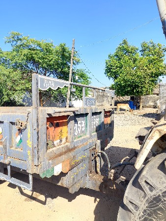 શુભમ કંપની ફોરવીલ ટેલર વેચવાનું છે