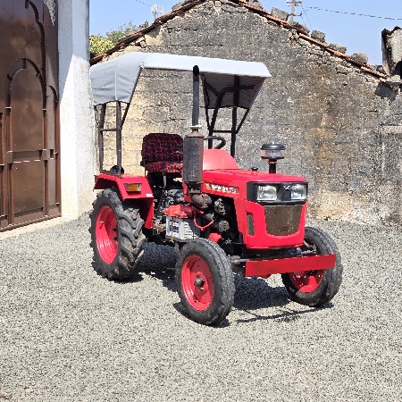 યુવરાજ 215