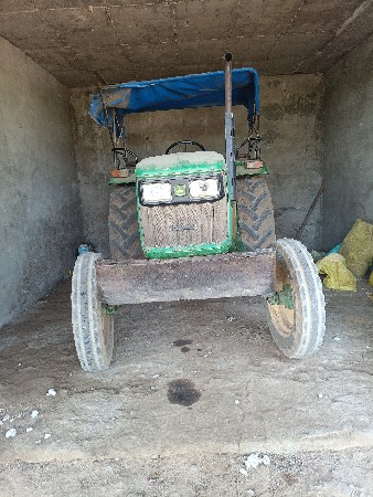 ટ્રેકટર વેચવાનું છે