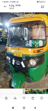 સી એન જી રિક્ષા