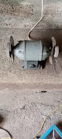 બેન્ચ ગ્રાઈન્ડર મશીન