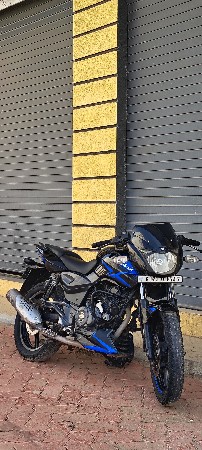 ટુ વીલર વેચવાનુ છે