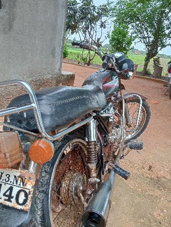 વેચવાનું છે