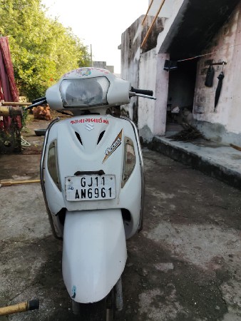 કુટી વેચવાની છે