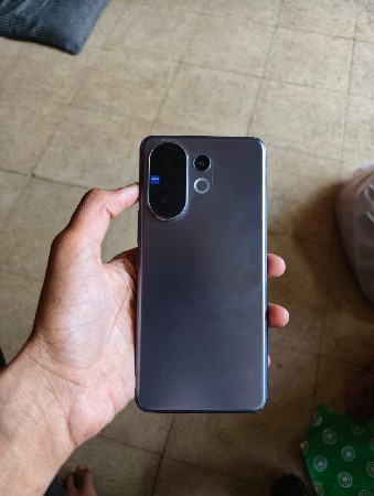 VIVO V60
