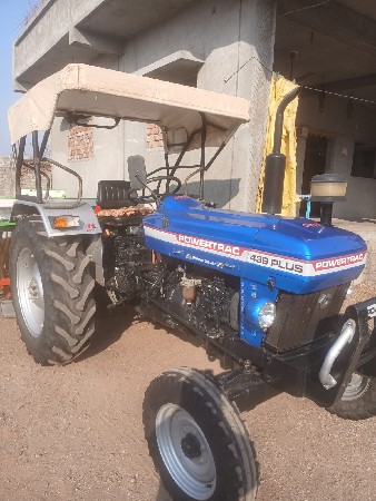 ટ્રેક્ટર વેચવાનું છે પાવરટેક