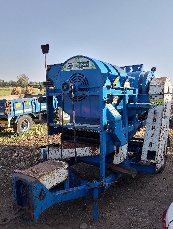 ગૌતમ નું થેશર વેચવાનું છે