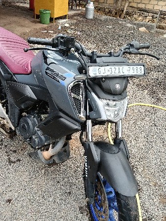 FZ4