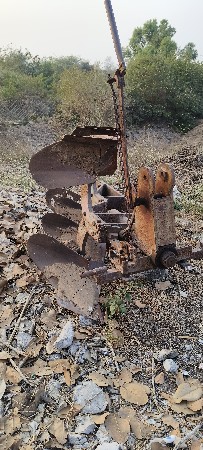 ત્રણ‌ પાવડી નું હળ વેચવાનું છે