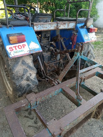 ટ્રેકટર વેચવાનું છે