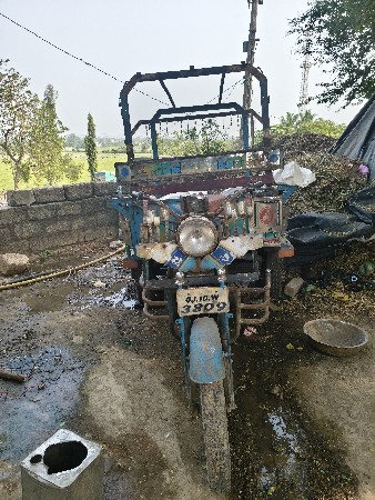 રીક્ષા વેચવાની છે