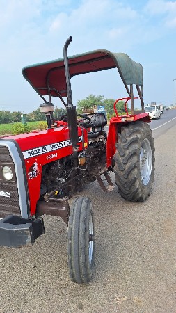 ટ્રેકટર વેચવાનું છે