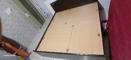 6 × 6.5 ફૂટ બેડ ગાદલા સાથે