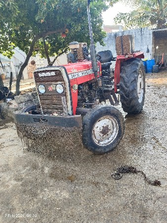 ટ્રેક્ટર વેચવાનું છે