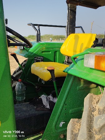 લોડર જોનડિયર