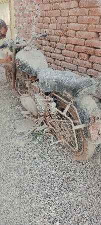 બુલેટ.ડિઝલ..200000.હાલેલુ