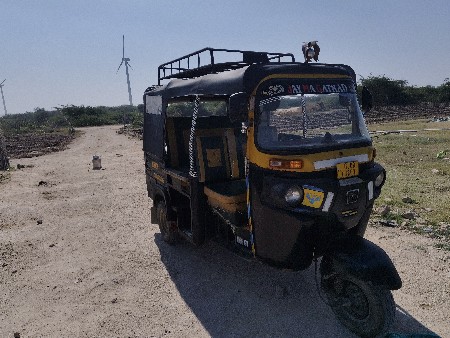રીક્ષા વેચવાની છે