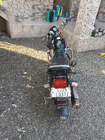 આ ગાડી વેચવાની છે.