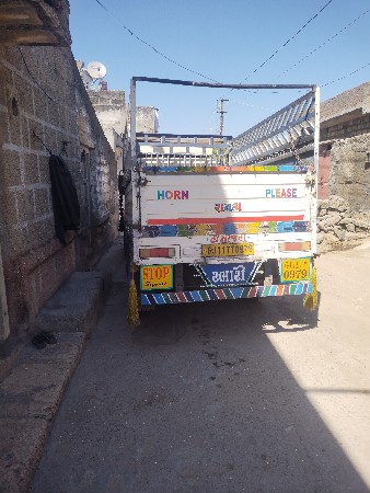 બોલેરોપિકપ