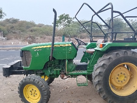 john deere 5050d