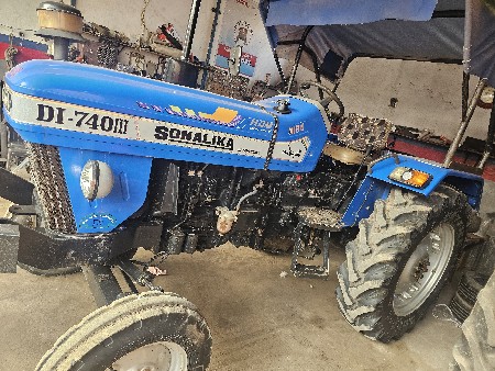 Sonalika 740