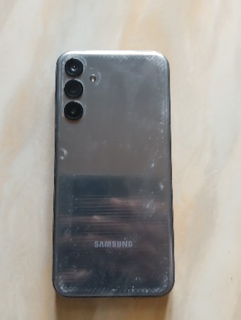 vesvano se Samsung galaxy f15