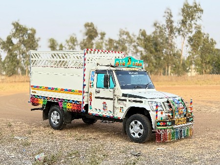 બોલેરો મેક્સી ટ્રૂક પ્લસ