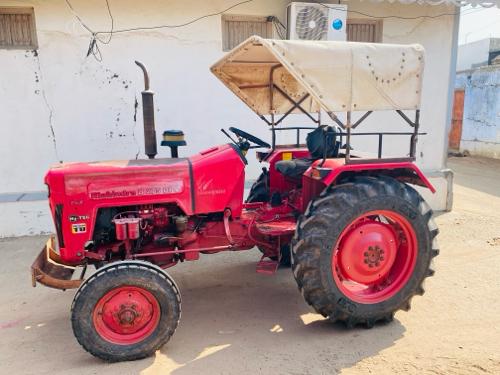 Tractor Vechvanu