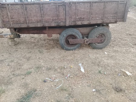 ધરતિકંપનીનું ફોરવીલ ટેલર વેચવાનું