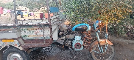 રીક્ષા વેચવાની છે