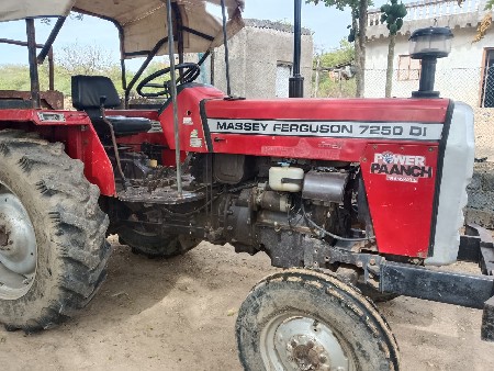 ટેકટર વેચવાનો છે