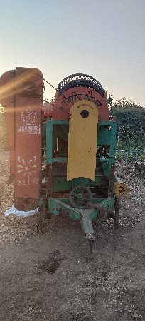 જગીર થ્રેસર 38 નું મશીન