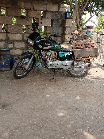 ગાડી વેચવાની છે