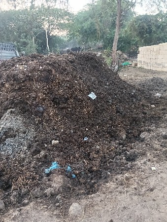 ખાતર વેચવાનું છે