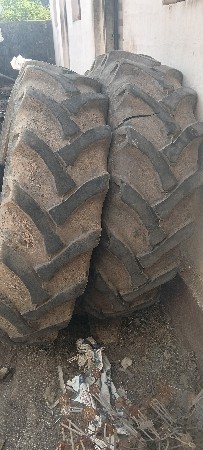 ટ્રેક્ટર ના ટાયર