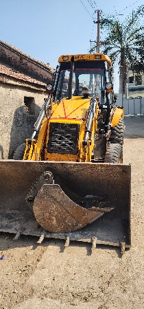 જેસીબી મશીન વેચવાનું છે