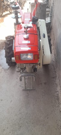 નવે નવું શોરૂમ પીસ