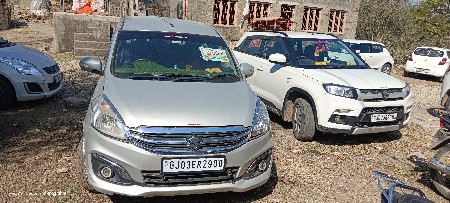 આર્ટિગા ગાડી વેચવાની છે