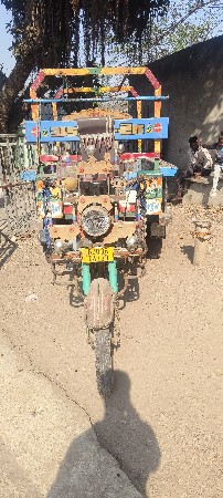 રીક્ષા વેચવાની છે