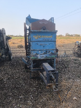 થ્રેસર વેચવાનુ છે