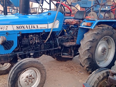 Sonalika 740
