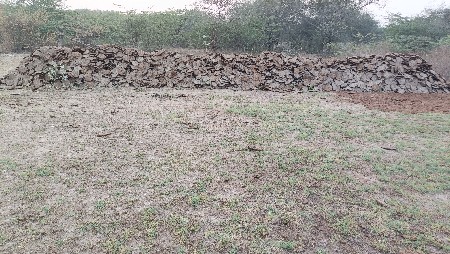 છાણા વેચવાના છે