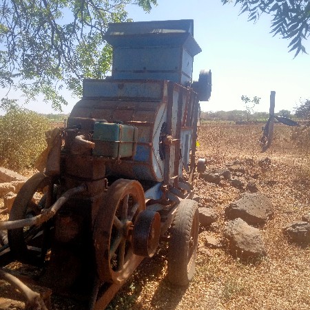 યોગી નું ઓપનર વેચવાનું છે